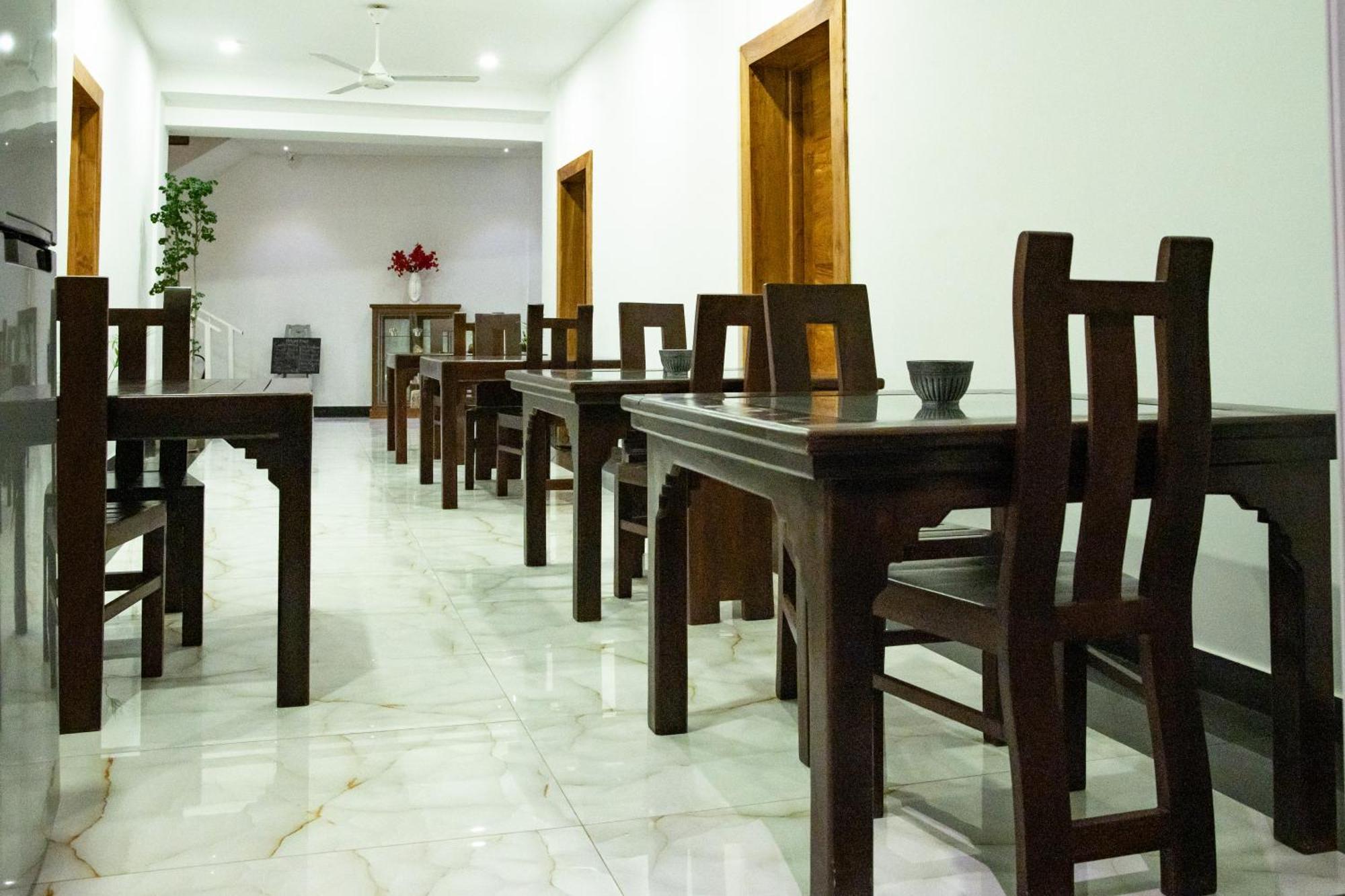 Hotel Marine At Negombo Beach Экстерьер фото