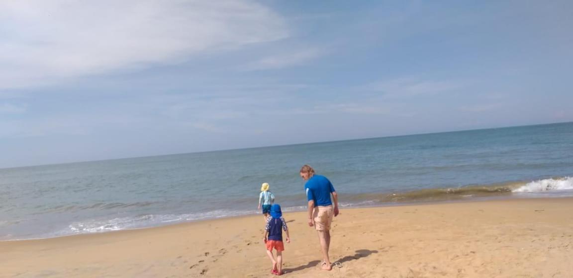 Hotel Marine At Negombo Beach Экстерьер фото