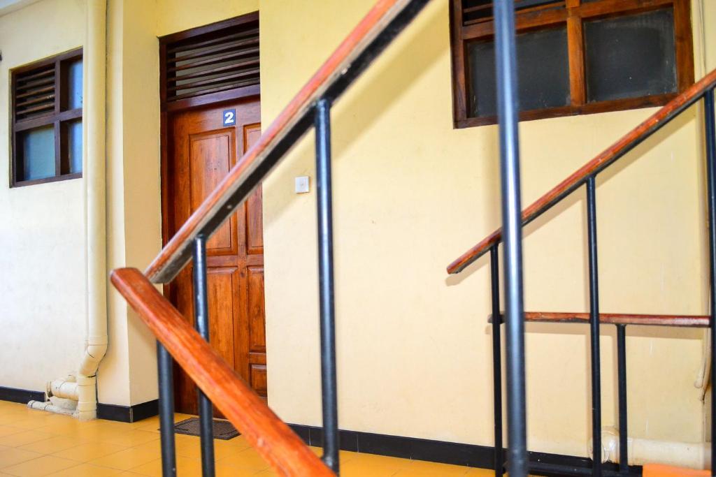 Hotel Marine At Negombo Beach Экстерьер фото